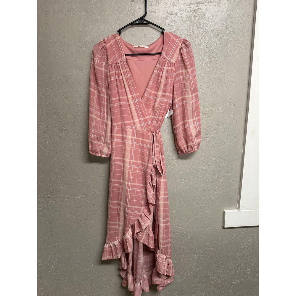 Women's med  3/4 Sleeve Pink Gingham Wrap Dress By Mi Ami